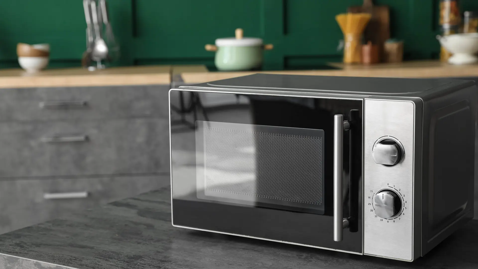 انتخاب مایکروویو؛ مزایا، نکات و اشتباهات رایج
