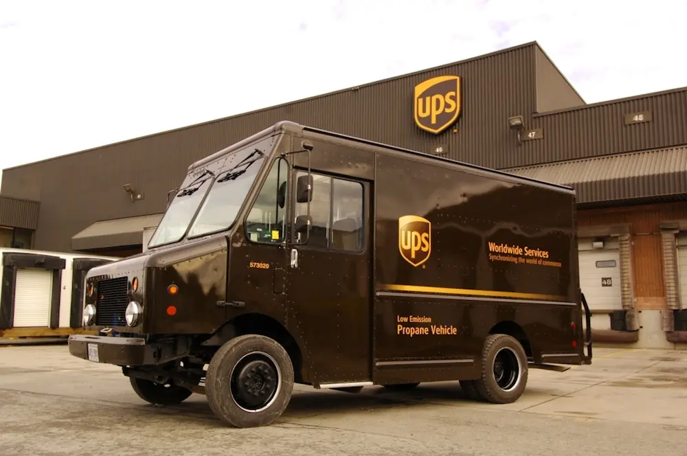 خرید یو پی اس؛ راهنمای انتخاب UPS برای تجهیزات حساس به زبان ساده